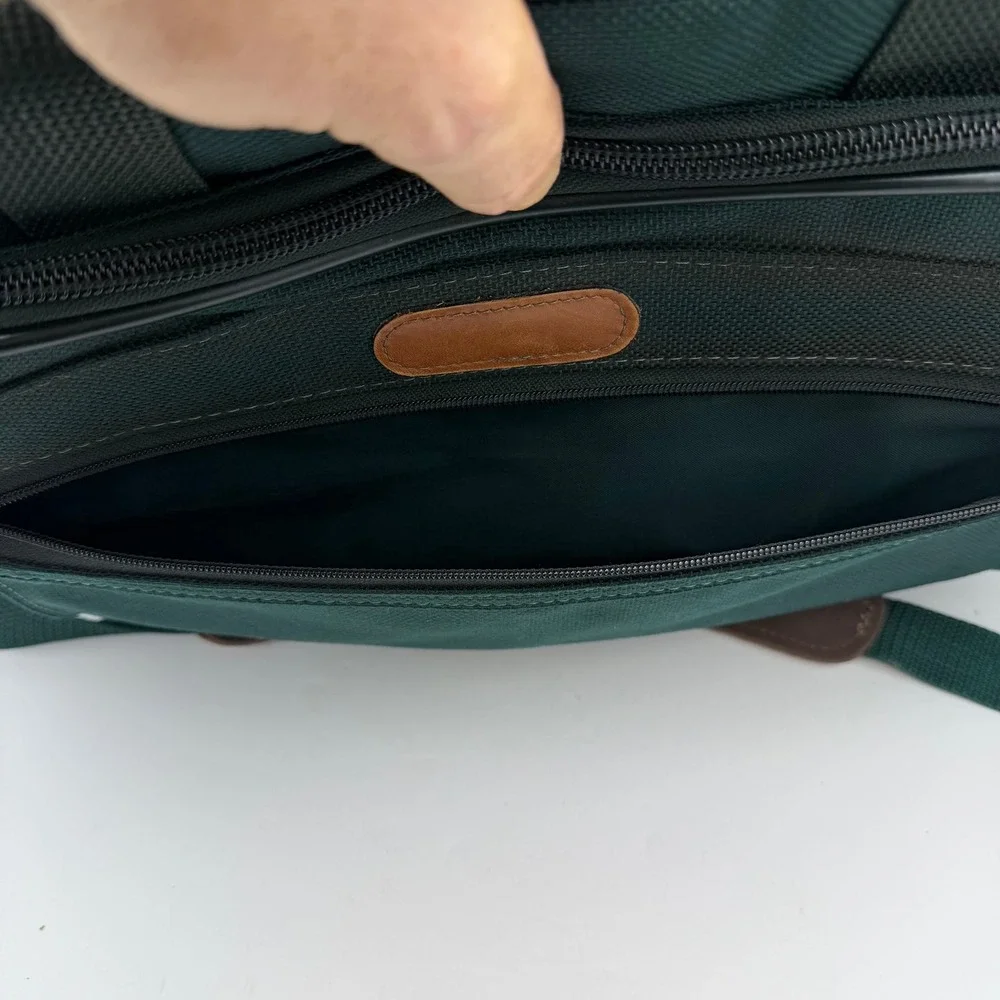 Hartmann VTG Forest Green Canvas Messenger Bag Crossbody Travel Briefcase